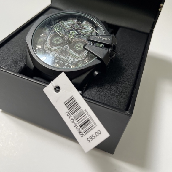 New in Box ED HARDY Oversized Skull Wristwatch Analog Silicon Black Green Beads - Picture 5 of 7